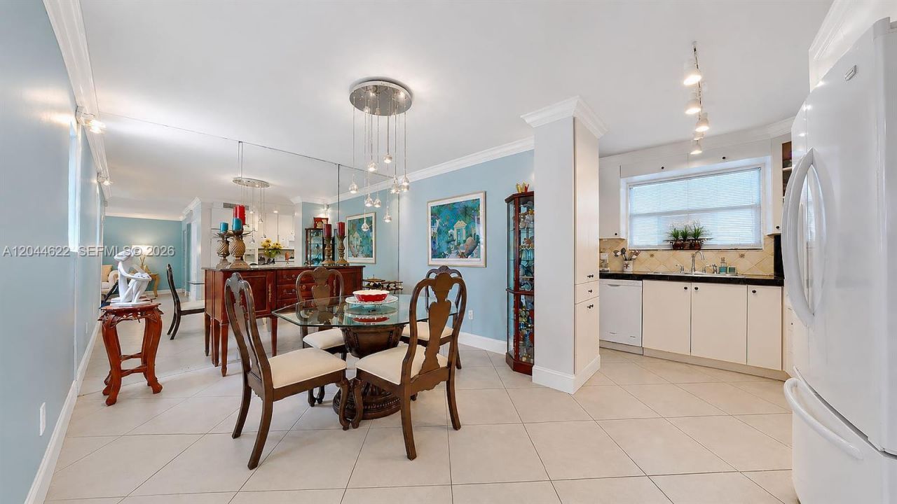 635 NW 97th Pl, Miami, FL 33172 Photo