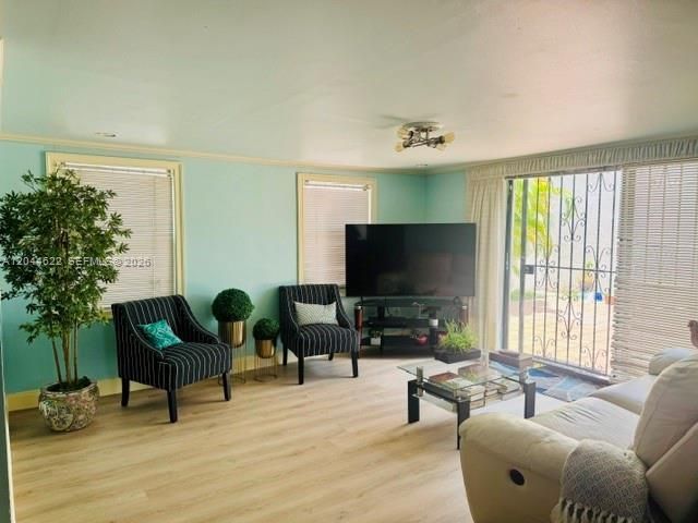 635 NW 97th Pl , Miami, FL 33172 Photo