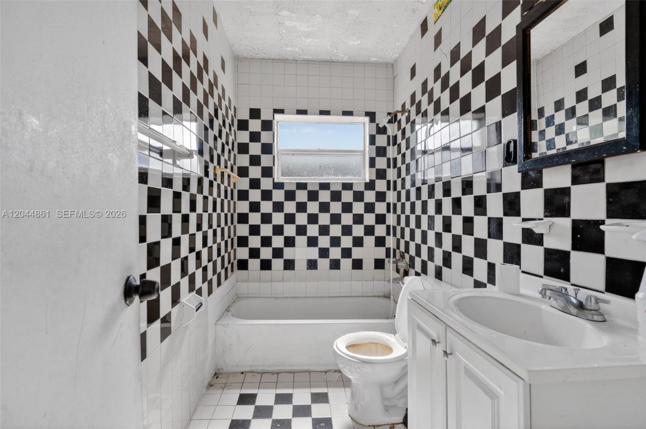 Please Call For Address, Miami, FL 33167 Photo