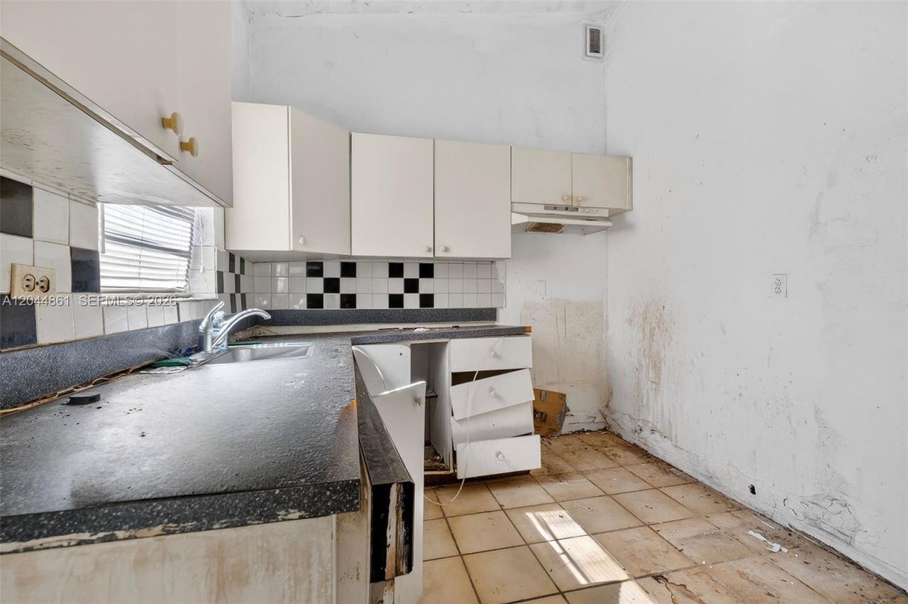 Please Call For Address, Miami, FL 33167 Photo