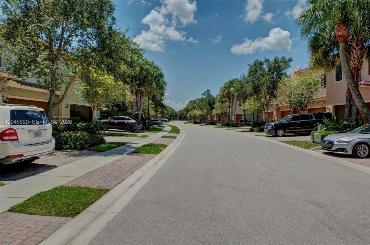 142 SW 127th Terrace , Plantation, FL 33325 Photo