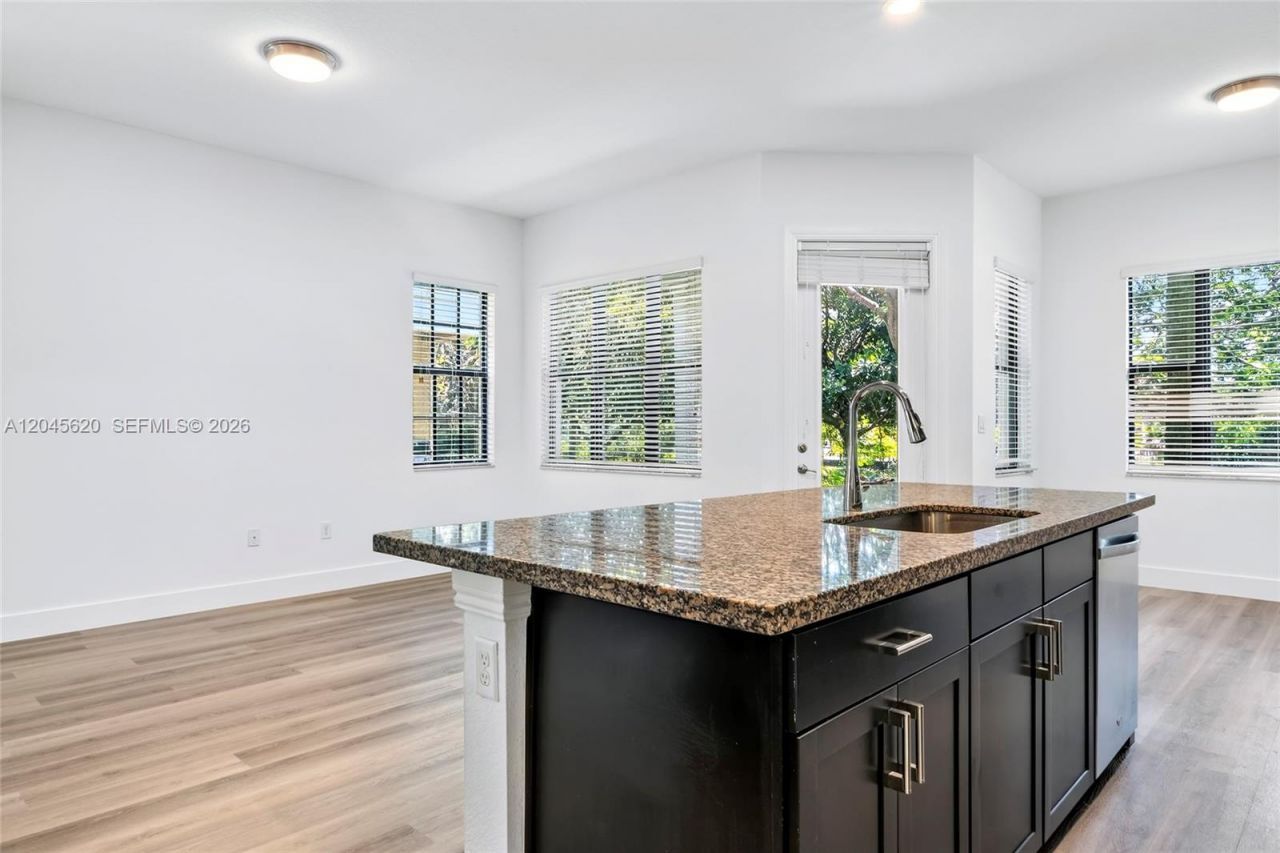 142 SW 127th Terrace , Plantation, FL 33325 Photo