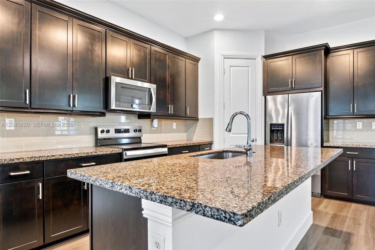 142 SW 127th Terrace , Plantation, FL 33325 Photo