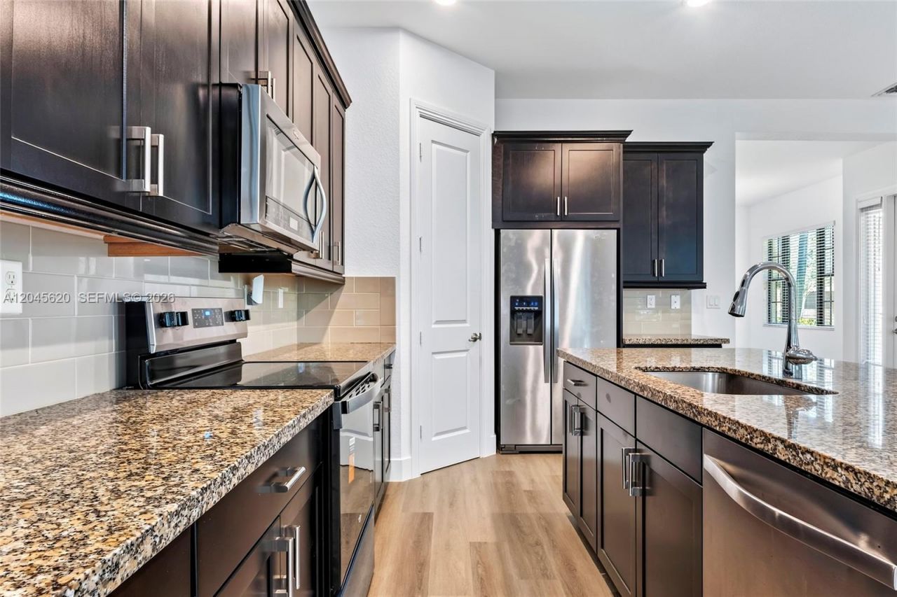 142 SW 127th Terrace , Plantation, FL 33325 Photo