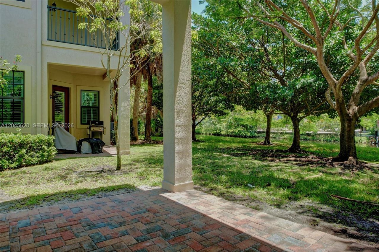 142 SW 127th Terrace , Plantation, FL 33325 Photo
