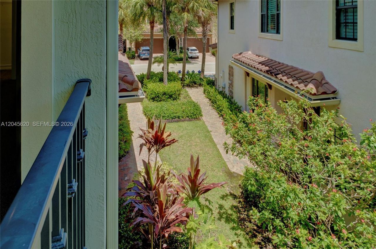 142 SW 127th Terrace , Plantation, FL 33325 Photo