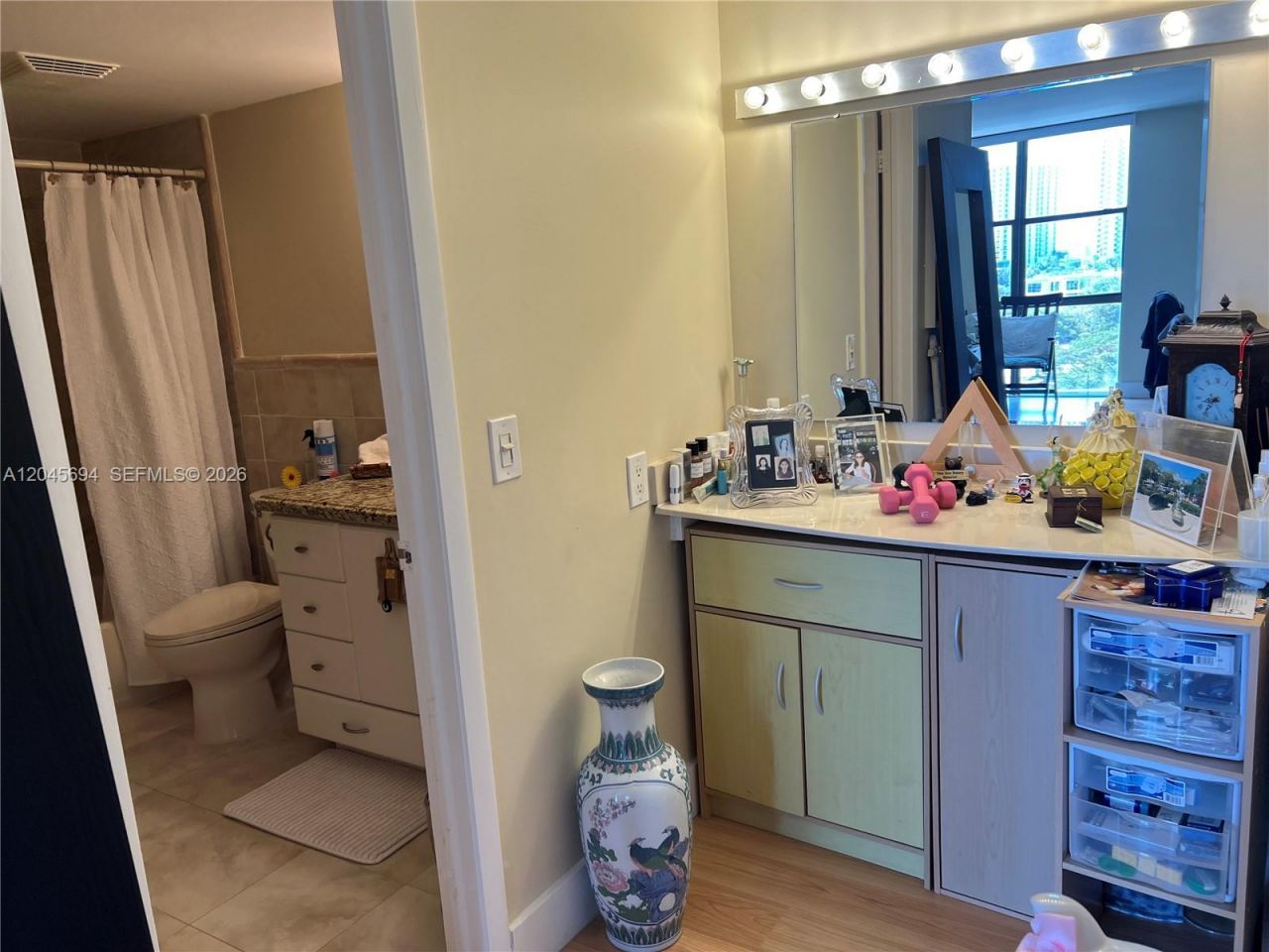 17600 N Bay Rd , Unit N902, Sunny Isles Beach, FL 33160 Photo