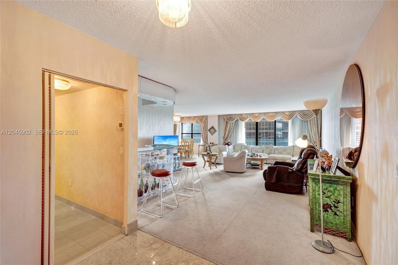 9801 Collins Ave , Unit 8S, Bal Harbour, FL 33154 Photo