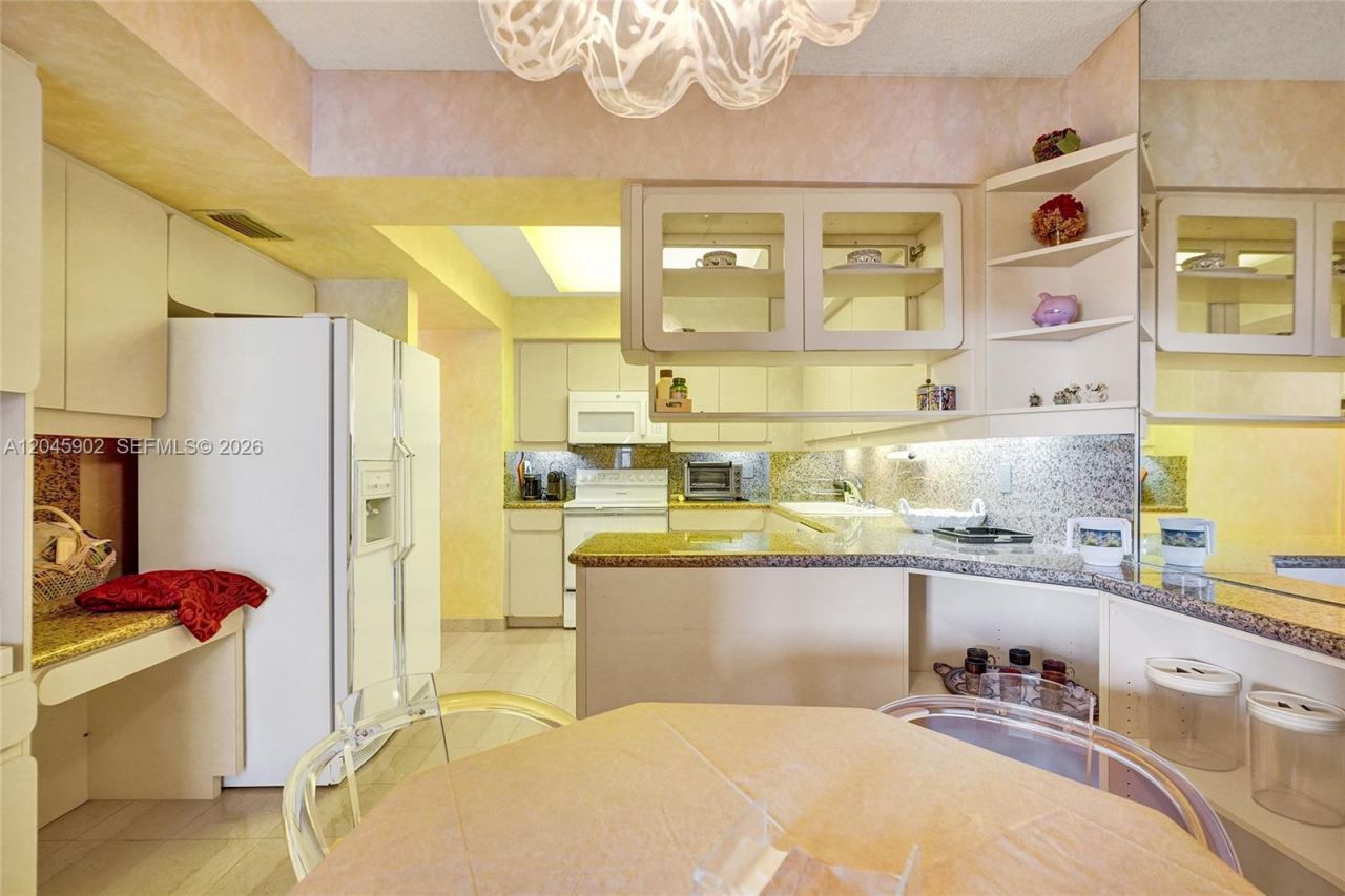 9801 Collins Ave , Unit 8S, Bal Harbour, FL 33154 Photo