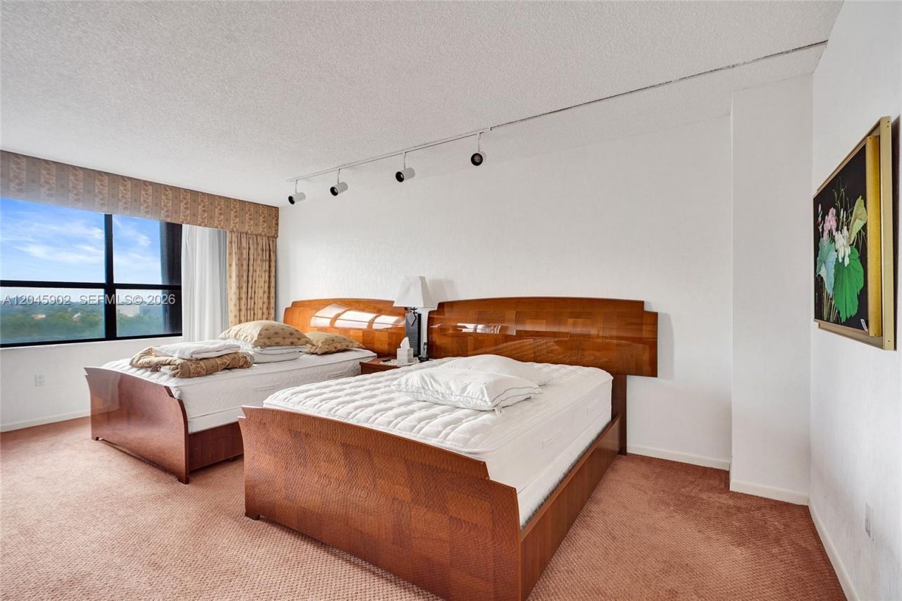 9801 Collins Ave , Unit 8S, Bal Harbour, FL 33154 Photo