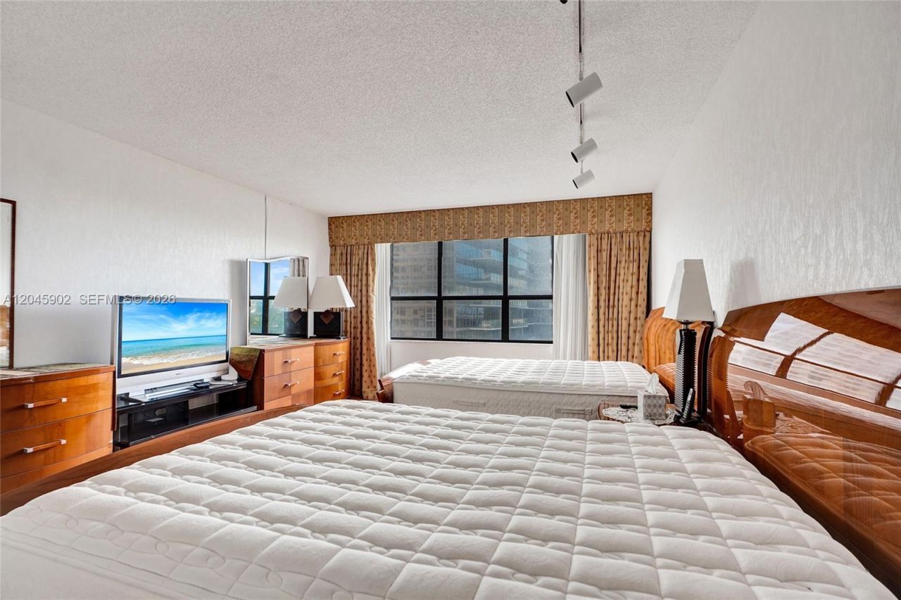 9801 Collins Ave , Unit 8S, Bal Harbour, FL 33154 Photo