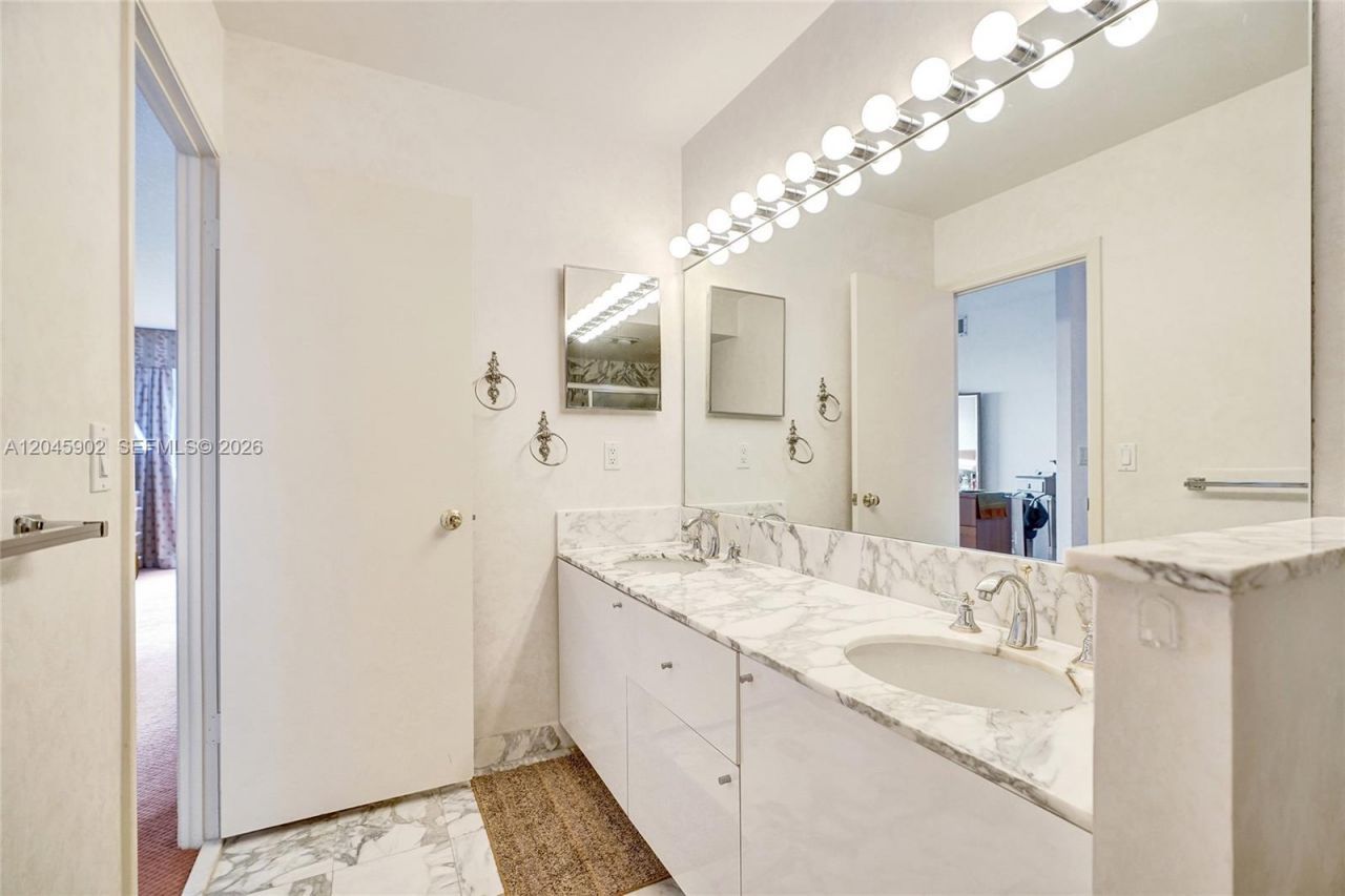 9801 Collins Ave , Unit 8S, Bal Harbour, FL 33154 Photo
