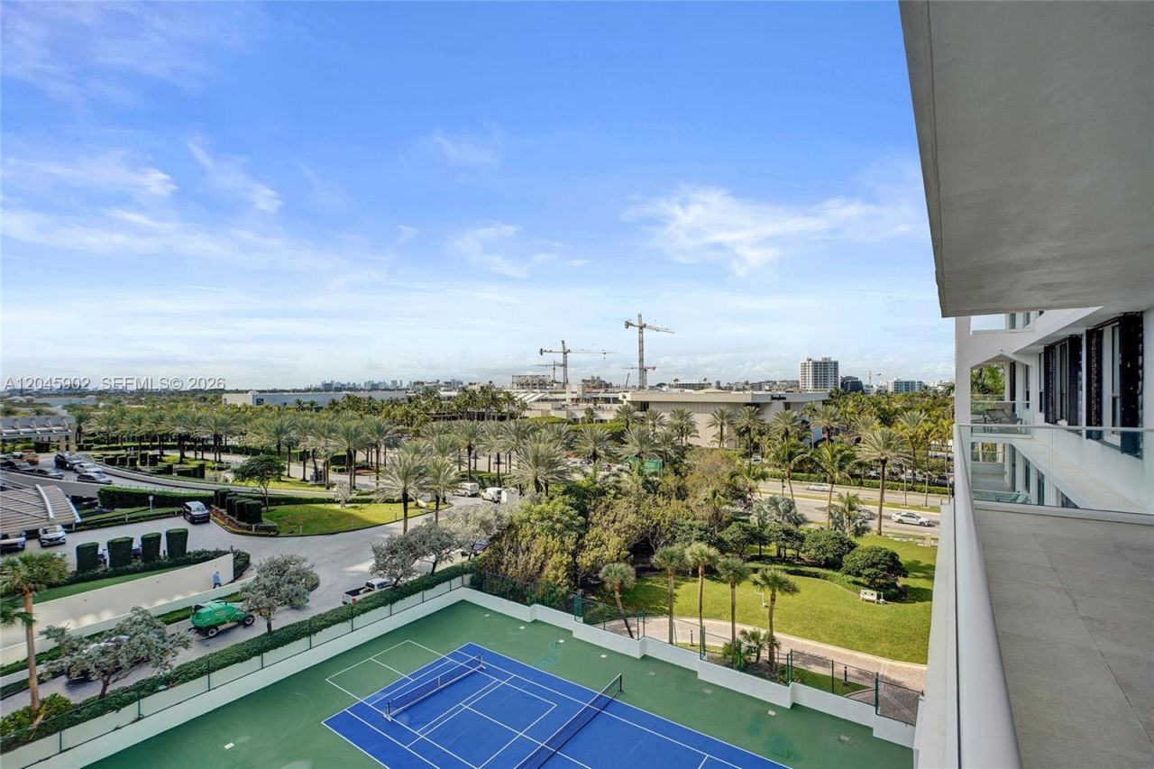 9801 Collins Ave , Unit 8S, Bal Harbour, FL 33154 Photo