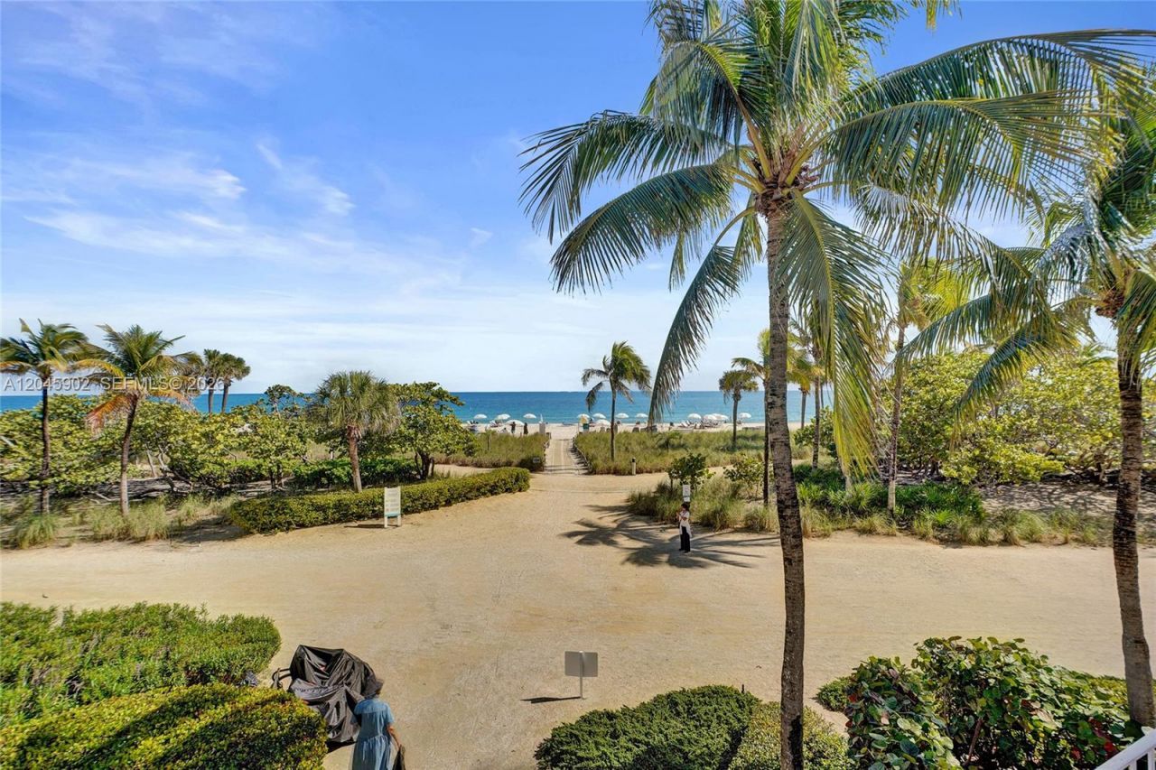 9801 Collins Ave , Unit 8S, Bal Harbour, FL 33154 Photo