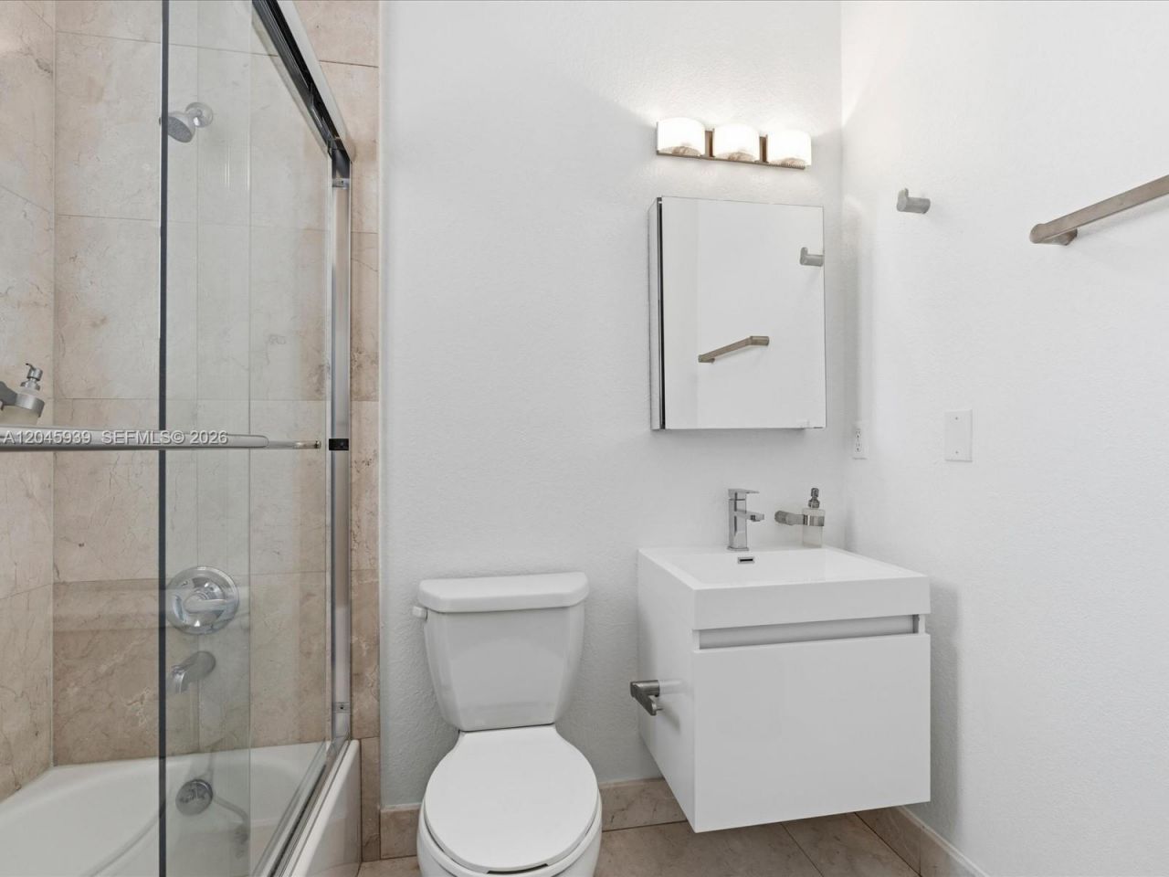 11274 NW 43rd Ter , Doral, FL 33178 Photo