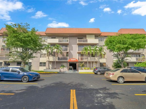 1121 SW 122nd Ave , Unit 412-2, Miami, FL 33184