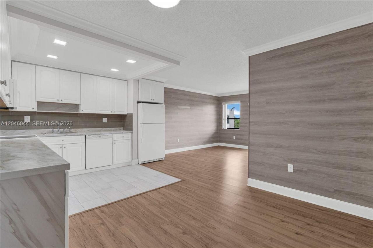 1121 SW 122nd Ave , Unit 412-2, Miami, FL 33184 Photo
