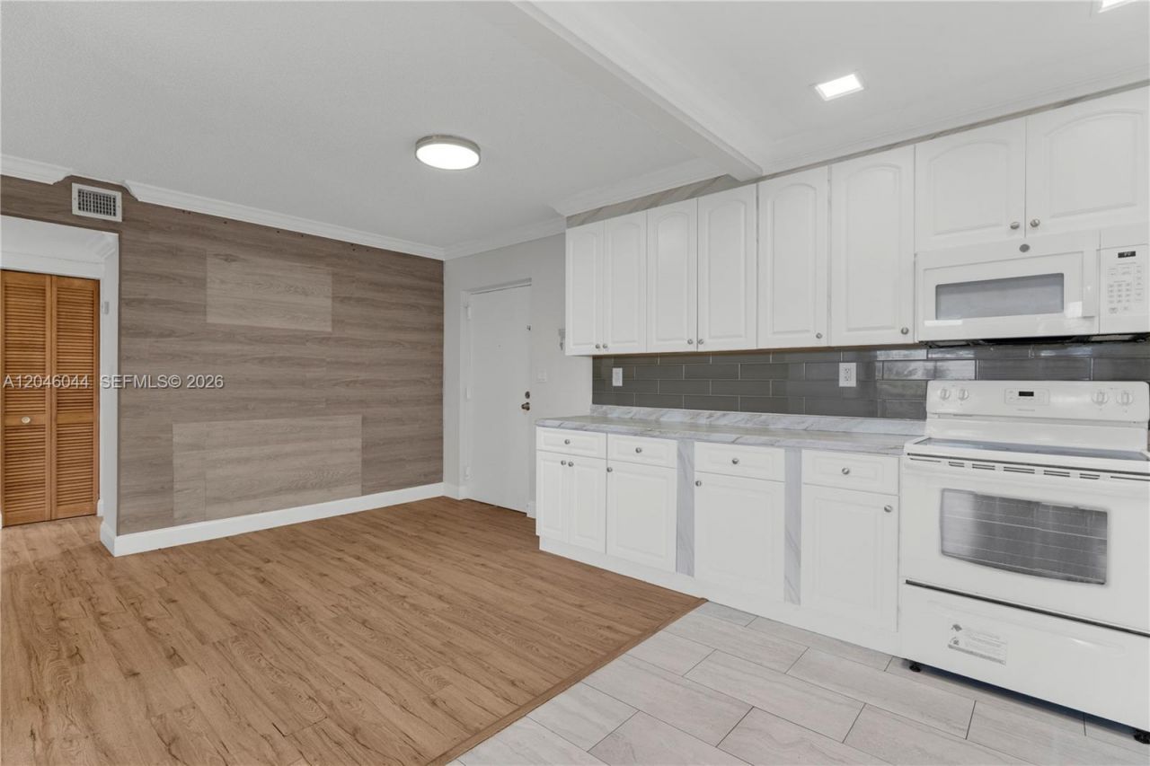1121 SW 122nd Ave , Unit 412-2, Miami, FL 33184 Photo