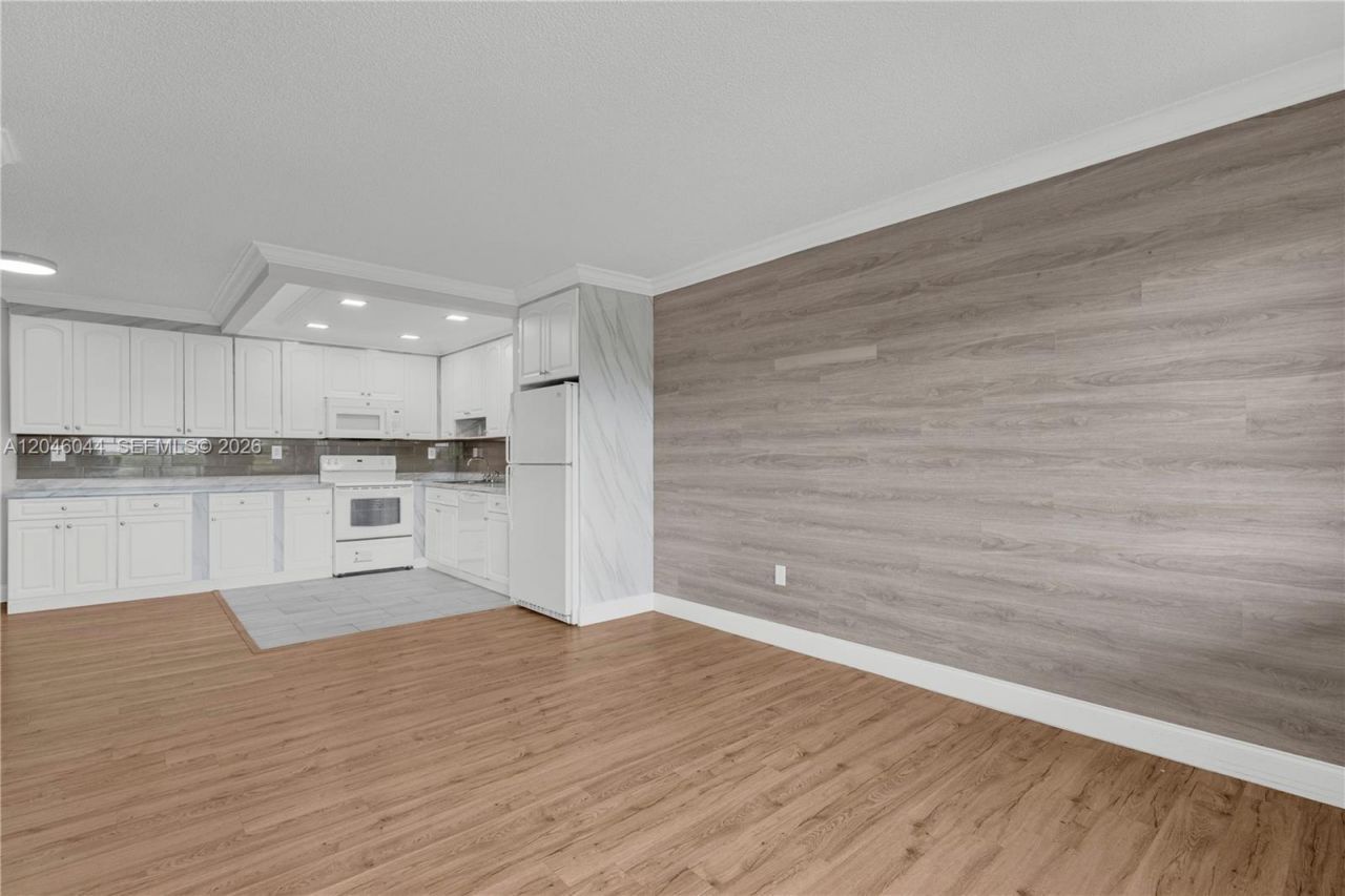 1121 SW 122nd Ave , Unit 412-2, Miami, FL 33184 Photo