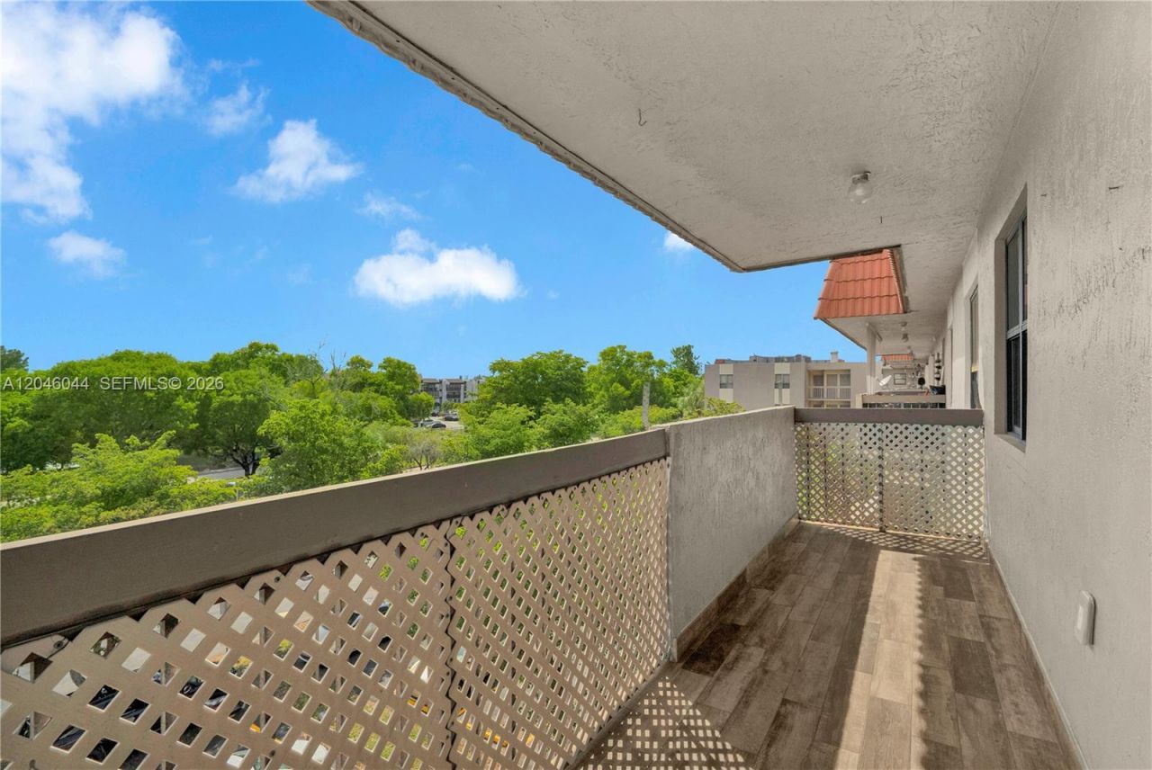 1121 SW 122nd Ave , Unit 412-2, Miami, FL 33184 Photo