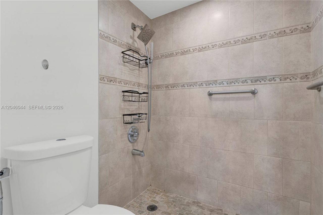 1121 SW 122nd Ave , Unit 412-2, Miami, FL 33184 Photo