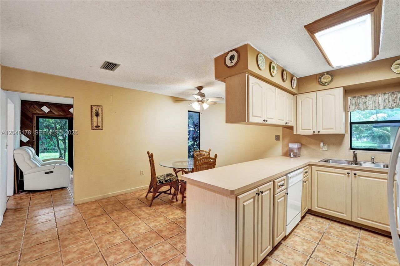 9120 SW 49th St, Cooper City, FL 33328 Photo