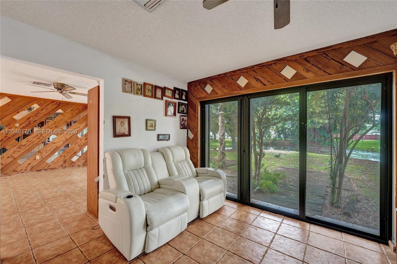 9120 SW 49th St, Cooper City, FL 33328 Photo