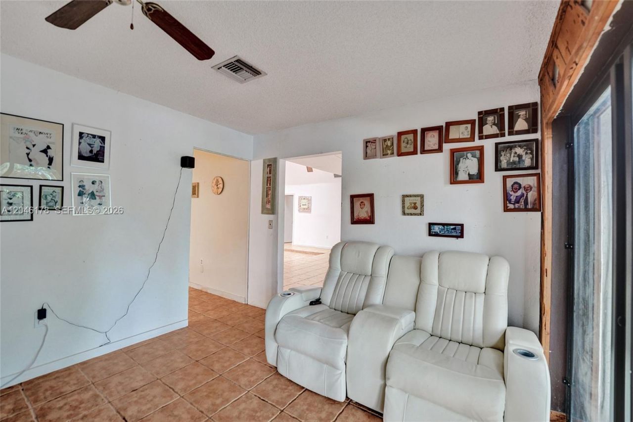 9120 SW 49th St, Cooper City, FL 33328 Photo