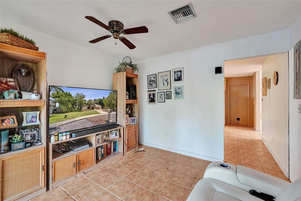 9120 SW 49th St, Cooper City, FL 33328 Photo