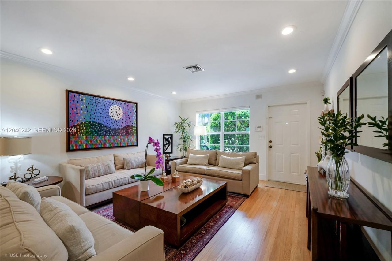 1556 Catalonia Ave , Coral Gables, FL 33134 Photo