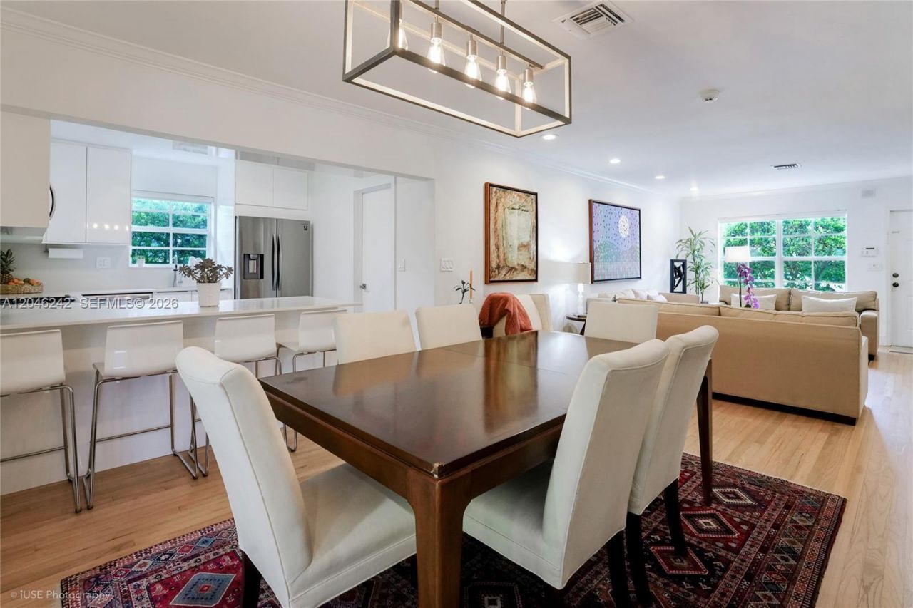 1556 Catalonia Ave , Coral Gables, FL 33134 Photo