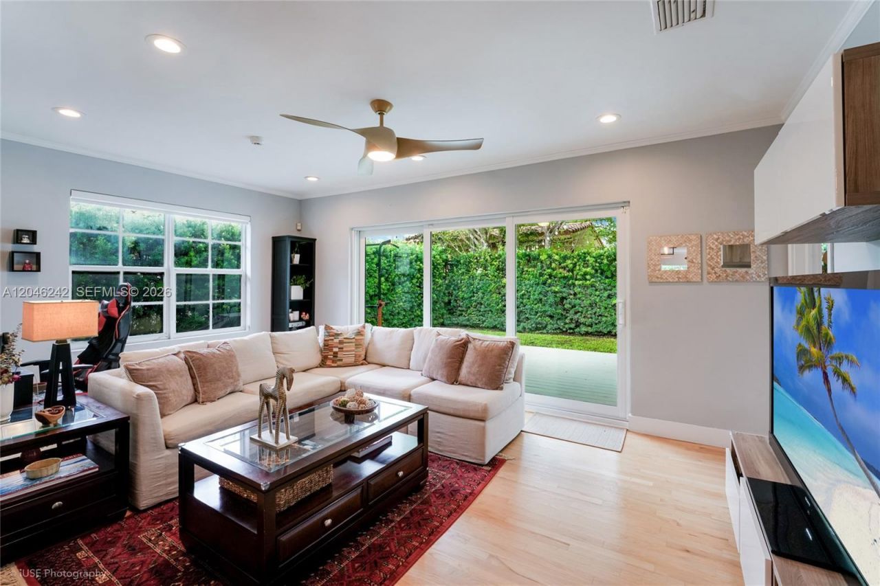 1556 Catalonia Ave , Coral Gables, FL 33134 Photo