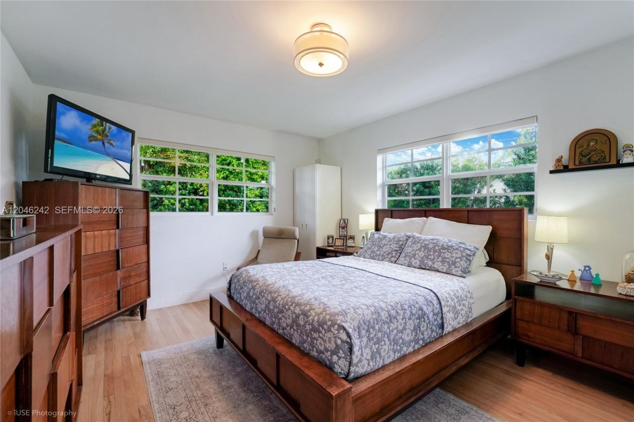 1556 Catalonia Ave , Coral Gables, FL 33134 Photo