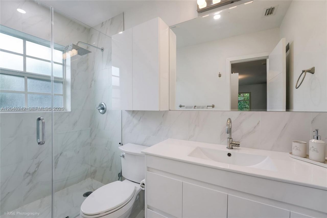 1556 Catalonia Ave , Coral Gables, FL 33134 Photo