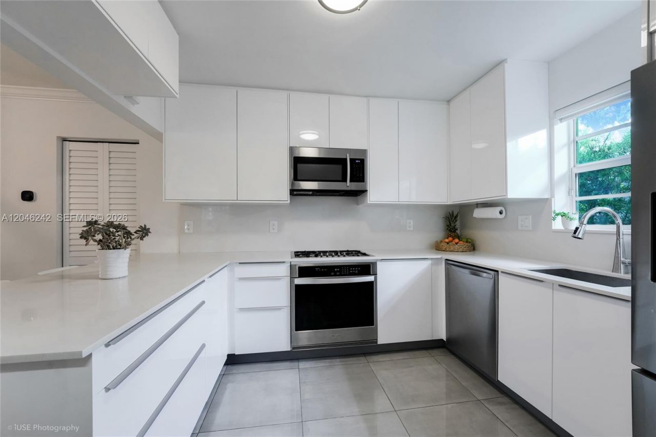 1556 Catalonia Ave , Coral Gables, FL 33134 Photo