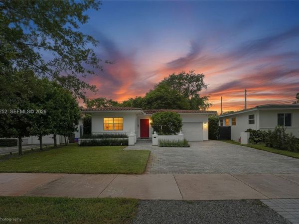 1556 Catalonia Ave , Coral Gables, FL 33134