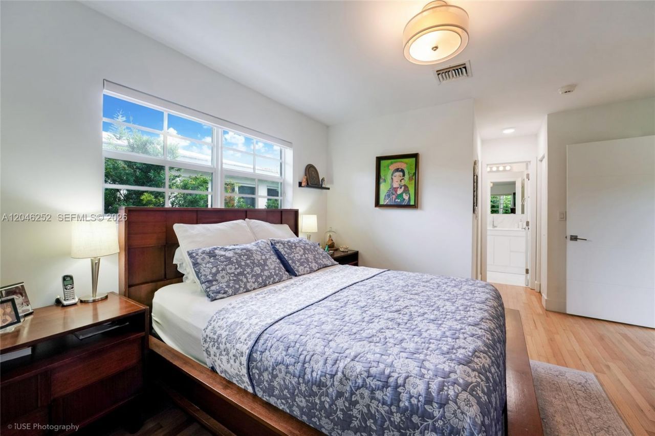 1556 Catalonia Ave , Coral Gables, FL 33134 Photo