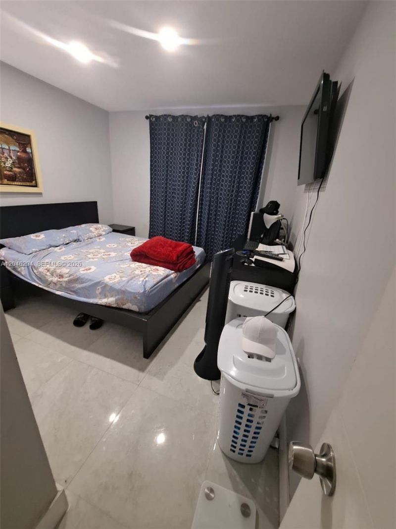 8814 NW 109th Ter , Hialeah Gardens, FL 33018 Photo