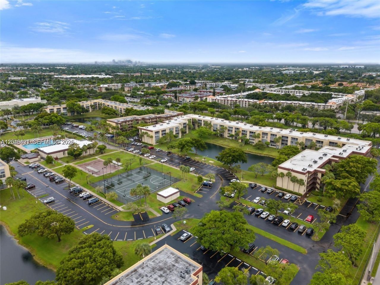 3141 NW 47th Ter , Unit 121, Lauderdale Lakes, FL 33319 Photo