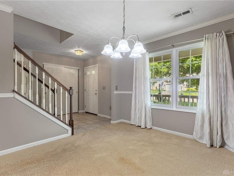 11 S Glen Oak Drive, Springboro, OH 45066 Photo 3