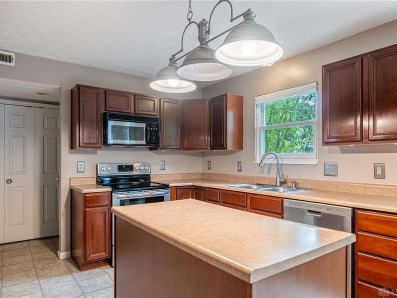 11 S Glen Oak Drive, Springboro, OH 45066 Photo 7