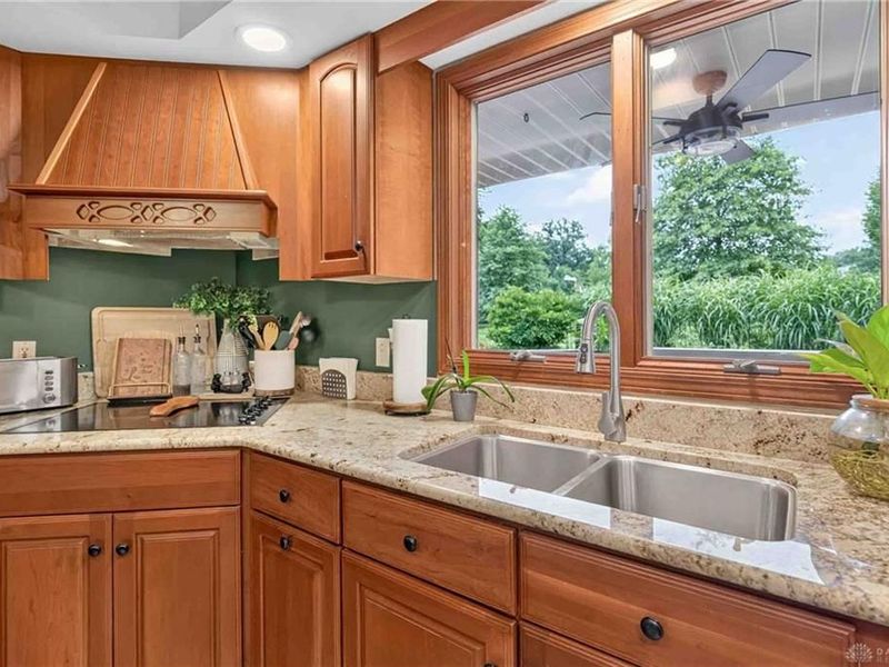 120 Village Green Drive, Sidney, OH 45365 Photo 15