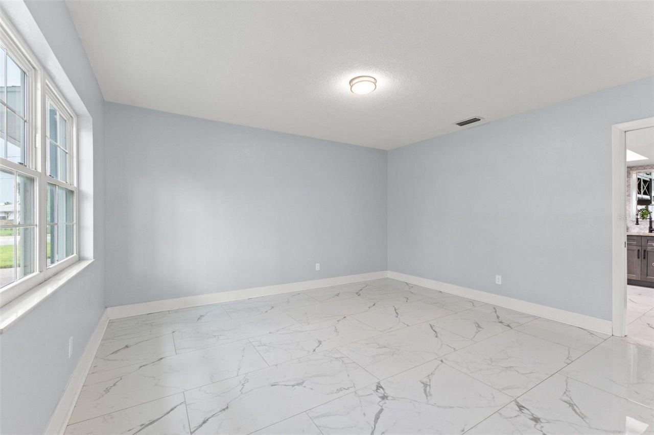 4000 14th Way Ne, Saint Petersburg, FL 33703 Photo