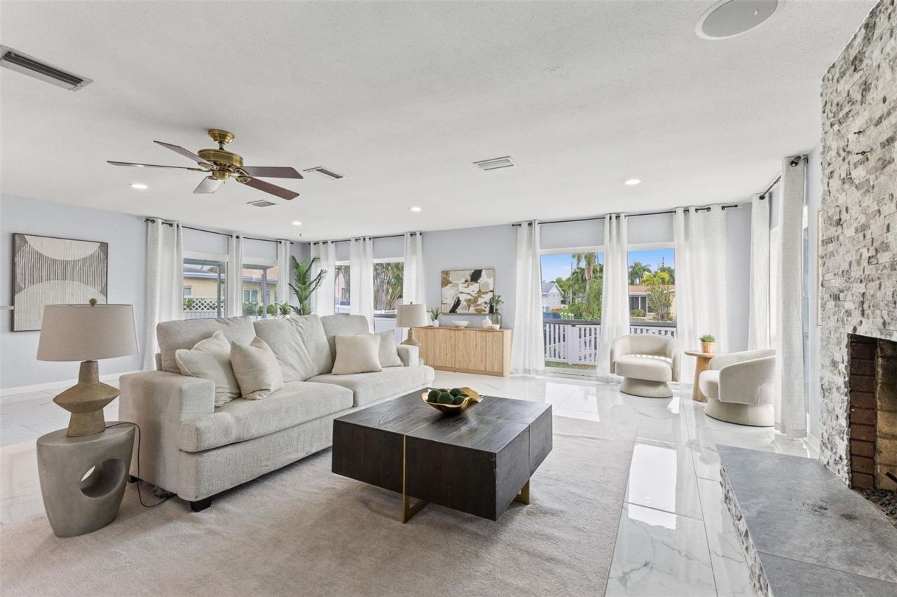 4000 14th Way Ne, Saint Petersburg, FL 33703 Photo