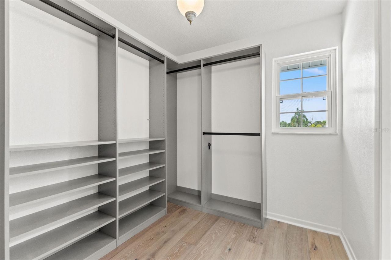 4000 14th Way Ne, Saint Petersburg, FL 33703 Photo