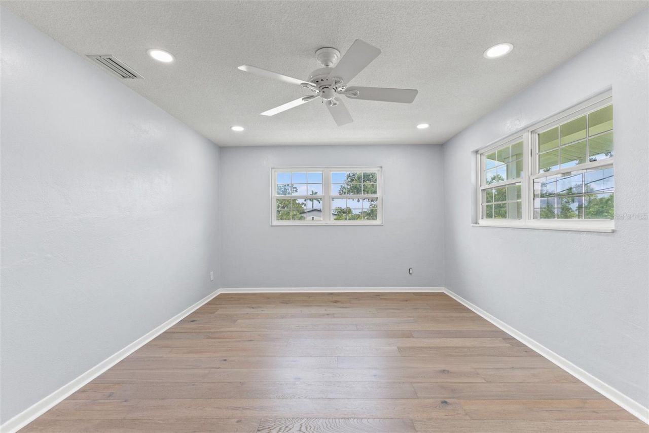 4000 14th Way Ne, Saint Petersburg, FL 33703 Photo