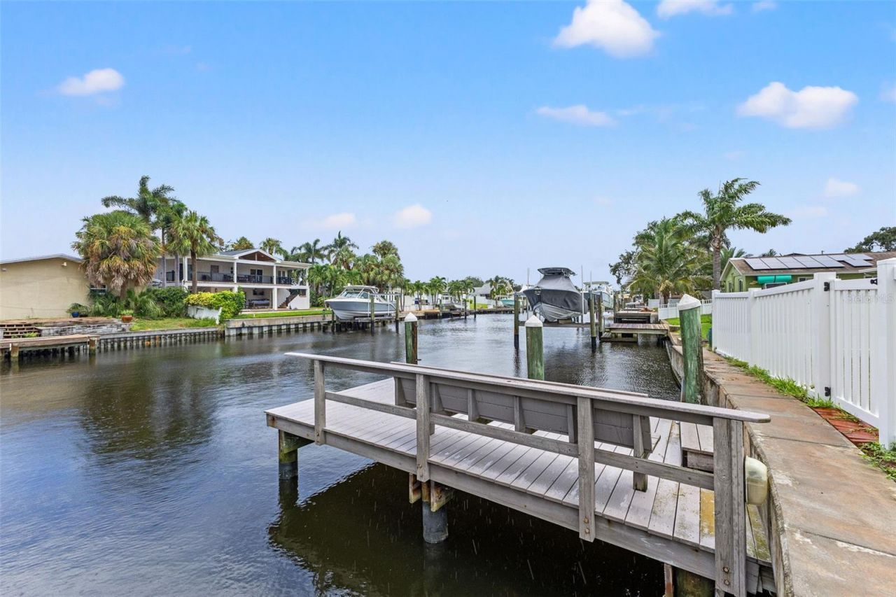 4000 14th Way Ne, Saint Petersburg, FL 33703 Photo