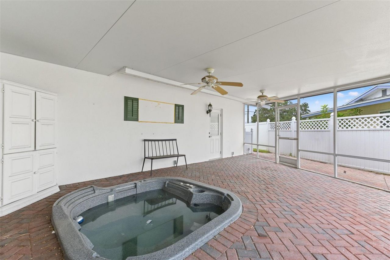 4000 14th Way Ne, Saint Petersburg, FL 33703 Photo