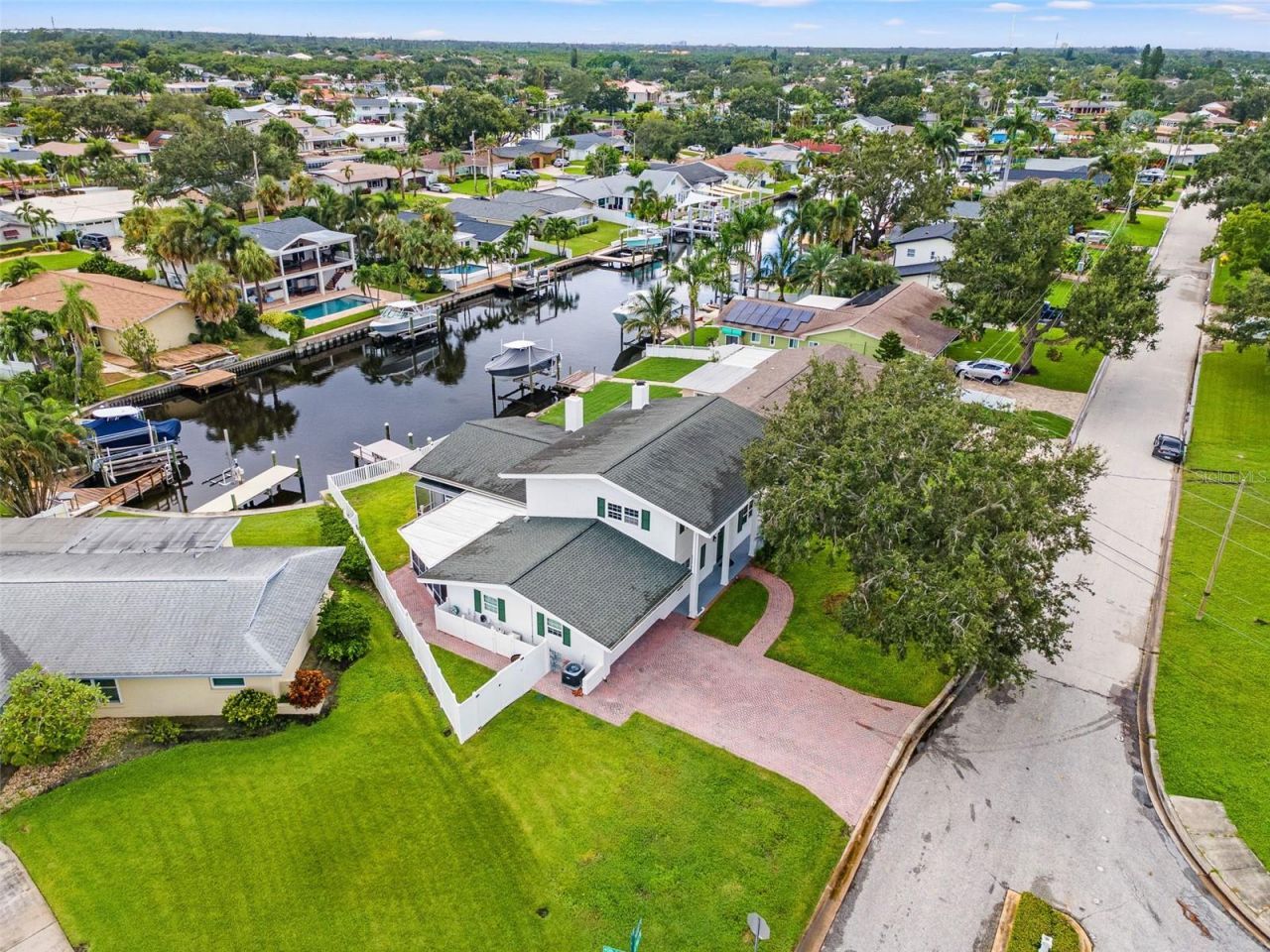 4000 14th Way Ne, Saint Petersburg, FL 33703 Photo
