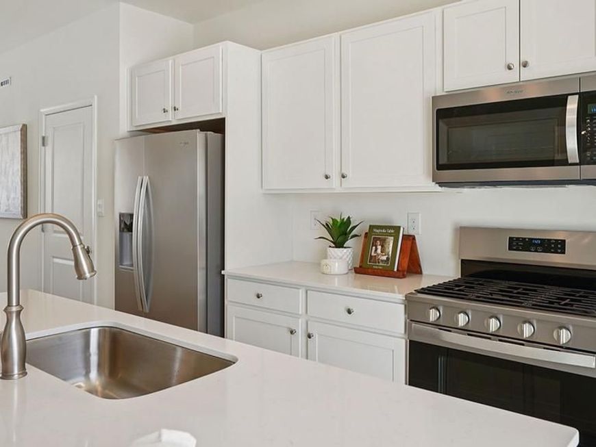 615 Tyrion Lane, Downingtown, PA 19335 Main Photo